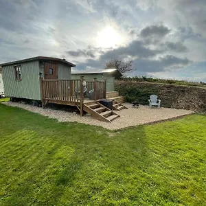 oakley-view-shepherds-huts.yorkshirehotels.net/