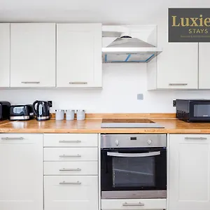 brand-new-families-business-free-parking-by-luxiety-stays.cambridgehotelsuk.com/